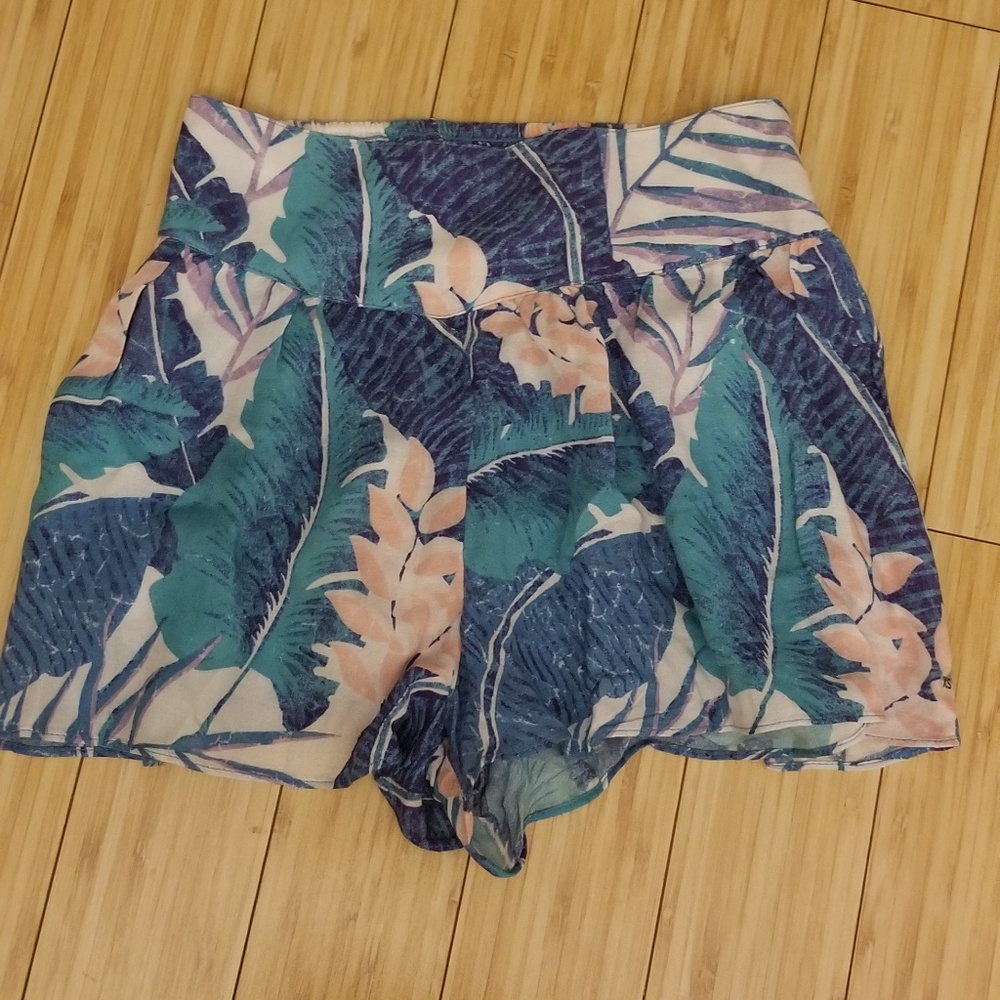 American Eagle Outfitters Blue Floral Skort Shorts